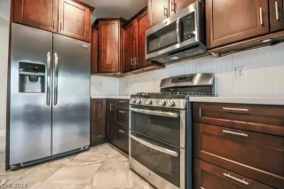 Photo #5: 2156416 Listing