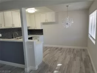 Photo #3: 2156419 Listing 