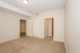 Photo #3: 2156430 Listing