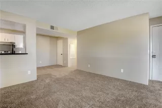 Photo #4: 2156431 Listing 