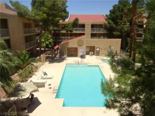 Photo #2: 2156449 Listing 