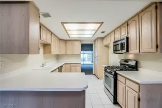 Photo #2: 2156453 Listing 