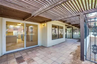 Photo #4: 2156453 Listing 