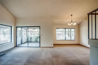 Photo #5: 2156453 Listing 