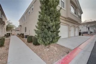 Photo #5: 2156457 Listing 