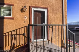 Photo #2: 2156461 Listing