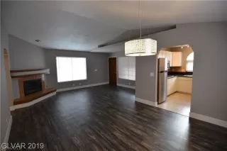 Photo #1: 2156496 Listing 