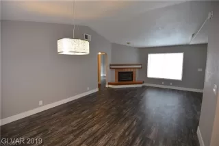 Photo #2: 2156496 Listing 