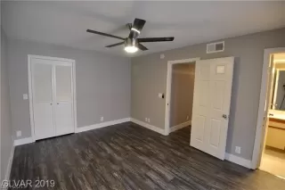 Photo #4: 2156496 Listing 