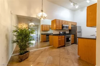 Photo #2: 2156508 Listing