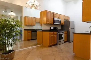 Photo #3: 2156508 Listing