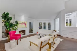 Photo #1: 2156543 Listing 