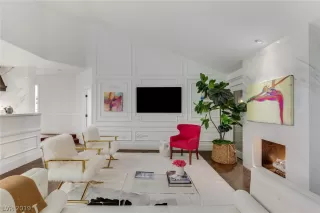 Photo #2: 2156543 Listing 