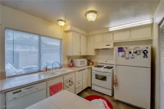 Photo #2: 2156575 Listing