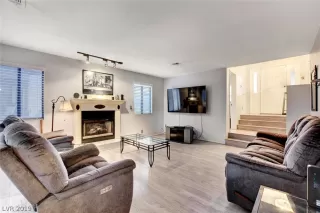 Photo #5: 2156587 Listing 