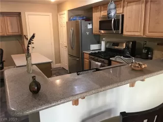 Photo #1: 2156627 Listing 