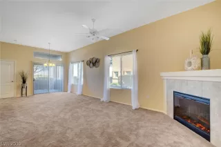 Photo #2: 2156688 Listing