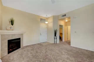Photo #4: 2156688 Listing