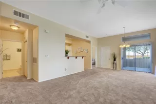 Photo #5: 2156688 Listing