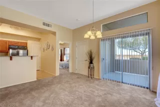 Photo #6: 2156688 Listing
