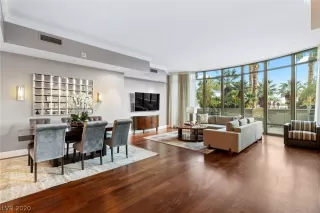 Photo #3: 2156702 Listing