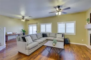 Photo #5: 2156748 Listing 