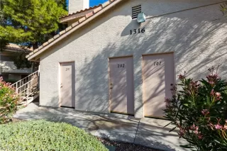 Photo #3: 2156755 Listing