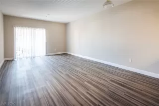 Photo #3: 2156817 Listing