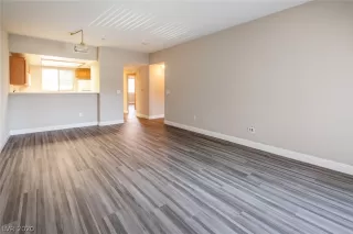 Photo #4: 2156817 Listing