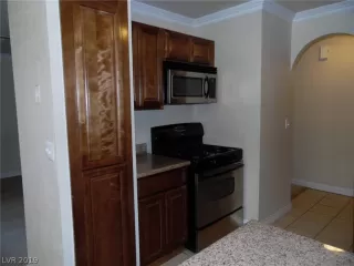 Photo #3: 2156819 Listing 