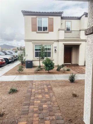 Photo #2: 2156822 Listing 