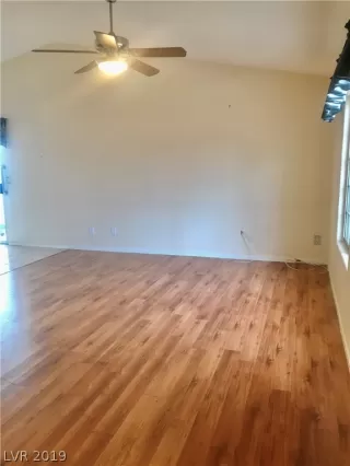 Photo #3: 2156855 Listing