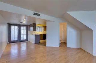 Photo #6: 2156861 Listing 