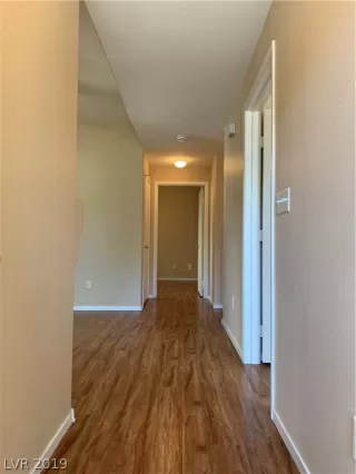 Photo #5: 2156876 Listing 