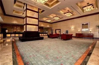 Photo #5: 2156884 Listing