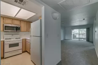 Photo #2: 2156893 Listing 