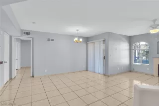 Photo #3: 2156971 Listing