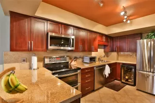 Photo #1: 2157002 Listing 