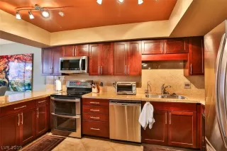 Photo #2: 2157002 Listing 