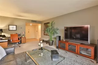 Photo #6: 2157002 Listing 