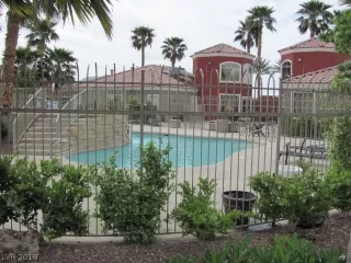 Photo #3: 2157051 Listing 