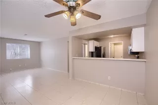 Photo #4: 2157067 Listing