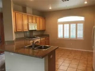 Photo #3: 2157104 Listing 