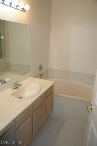 Photo #4: 2157145 Listing 