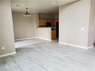 Photo #2: 2157167 Listing 