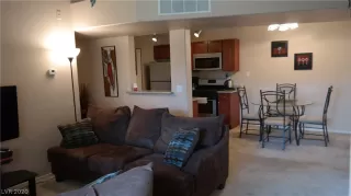 Photo #2: 2157172 Listing 