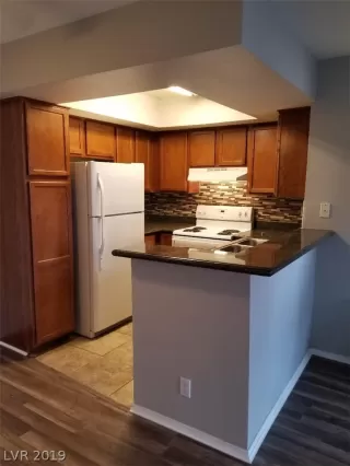 Photo #4: 2157212 Listing 