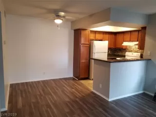 Photo #6: 2157212 Listing 