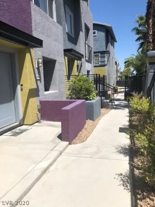 Photo #2: 2157234 Listing