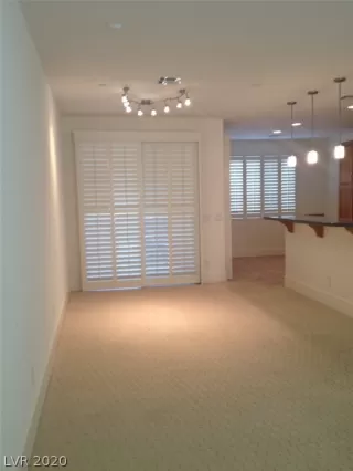 Photo #6: 2157234 Listing